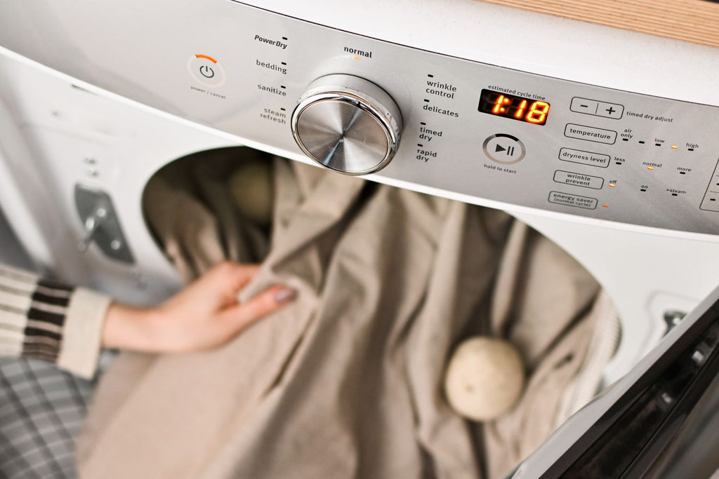 Unveiling the Viral Bed Sheet Laundry Recipe on TikTok: The Deep Cleaning Trend