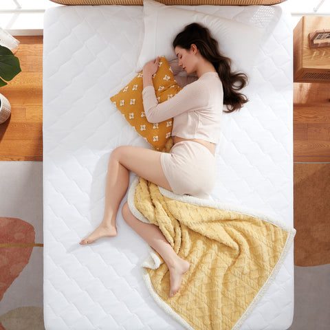 Sonive Dünn Matratzenschoner  Wasserdicht, Oeko-TEX Zertifiziert Matratzenauflage Atmungsaktive, Matratzen Topper für Matratzen & Boxspringbett bis zu 38 cm, Weiß